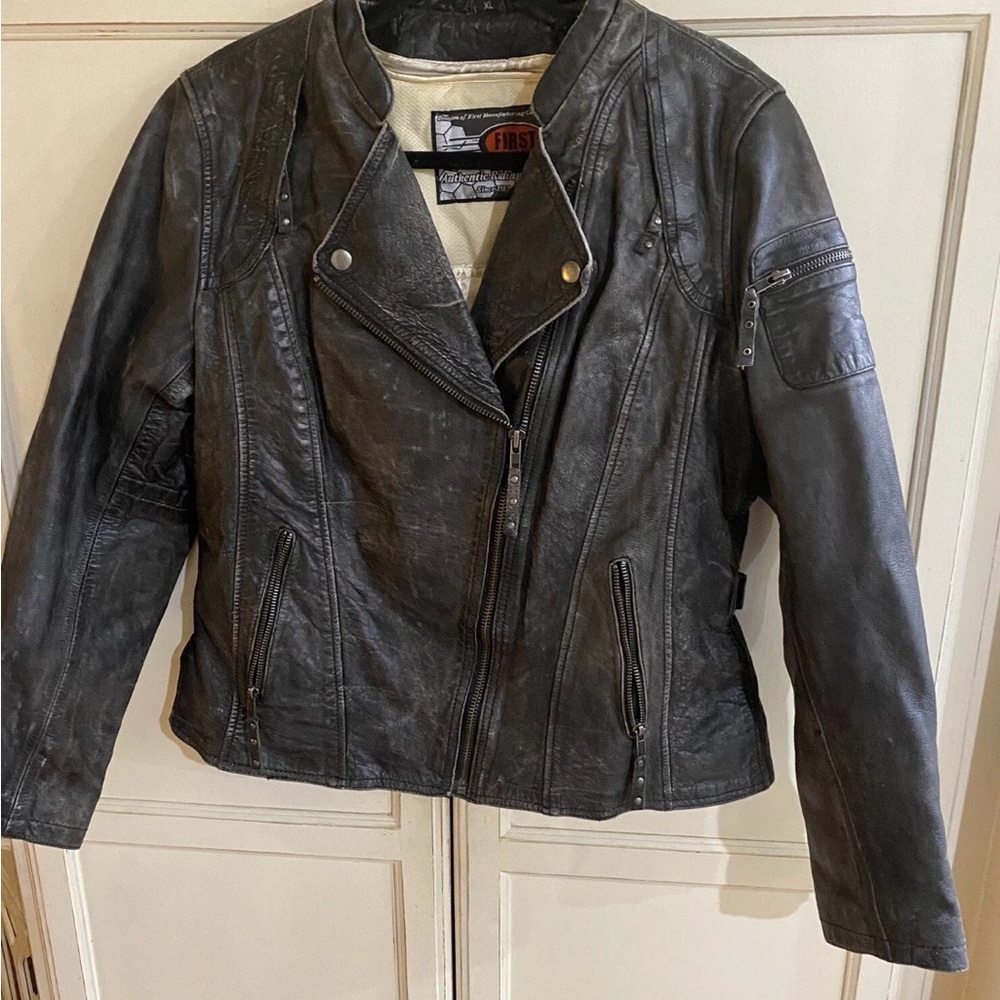 First Classic Authentic Riding Gear Distressed Leather see photos.
